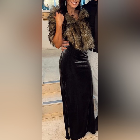 Revelry Bridesmaid Dress, Style Skye Velvet Dress, Size 4, Color Slate Blue - Picture 4 of 5